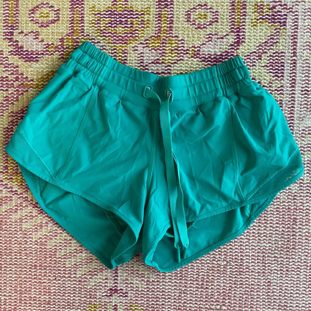 Lululemon 2.5” Shorts